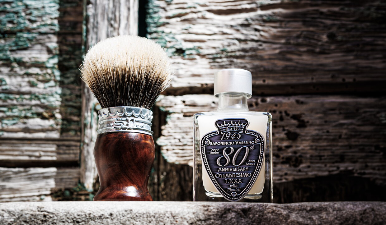 Anniversary line with a warm woody-spicy fragrance profile