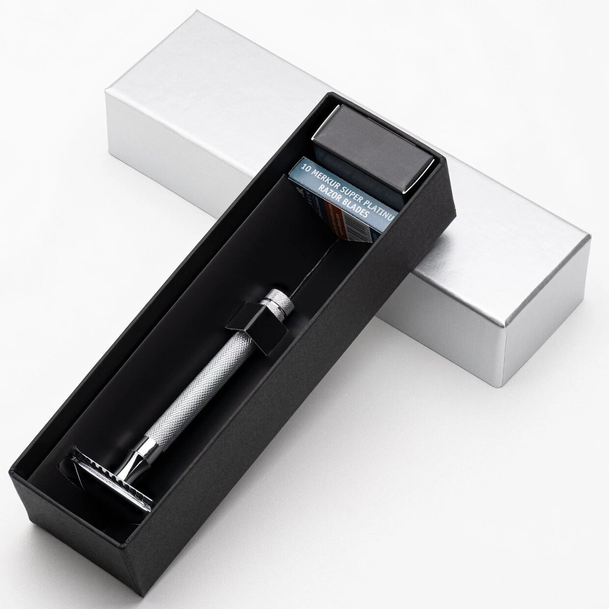 Merkur Razor Set 2-pieces (Razor 23 001, and Stand 4005 001), Bright Chrome 